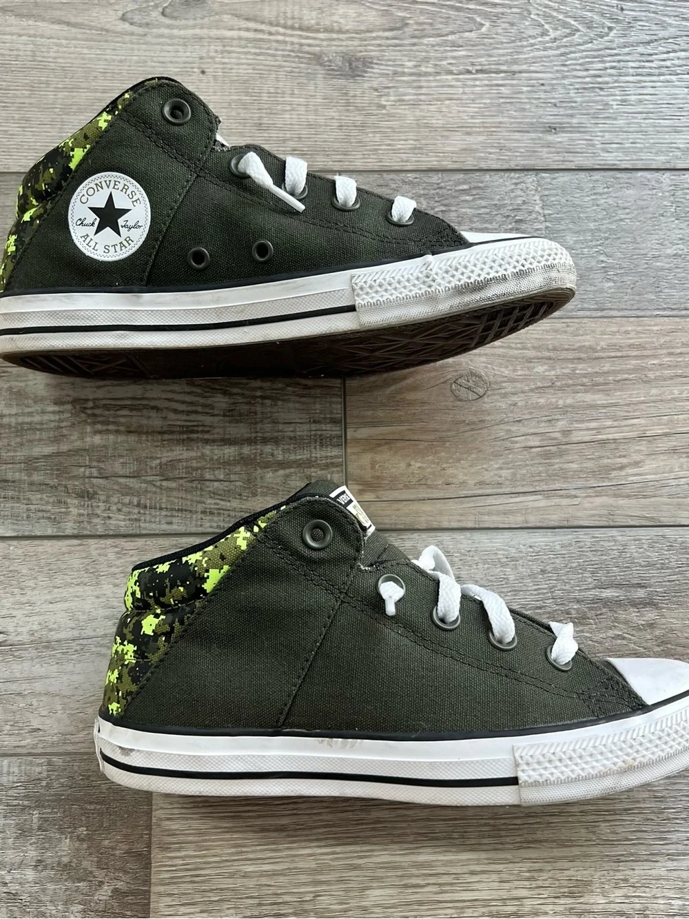 Converse Boys Chuck Taylor Axel Digi Camo Shoes Size 3